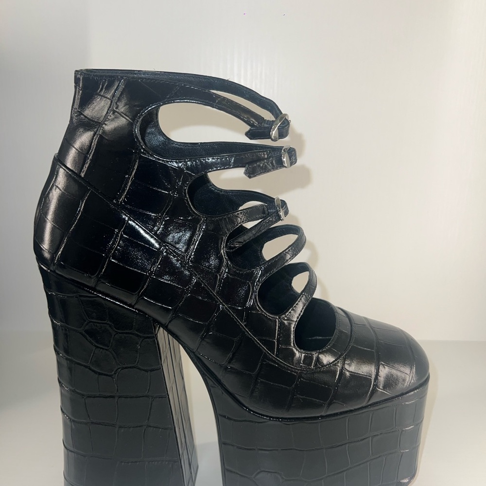 Marc Jacobs Black Croc-Embossed Heeled Boots - Picture 5 of 9